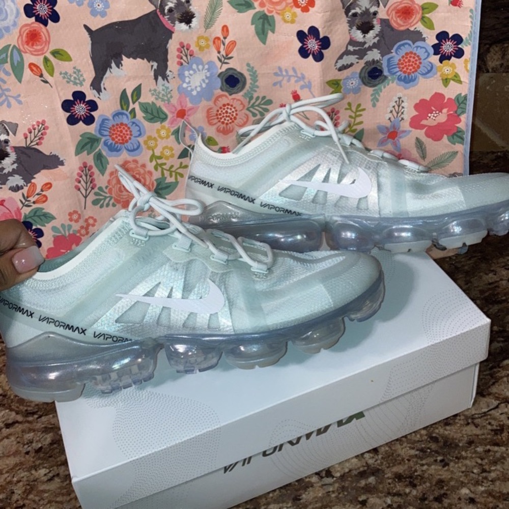 Men’s vapor max size 9